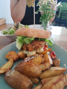 Probably my favourite dish here: a lupine burger with gluten-free bread and potato cubes...